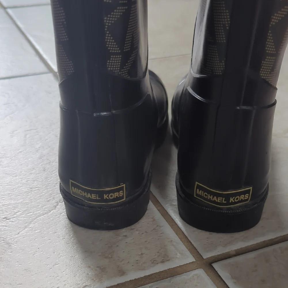 Michael Kors chic rain